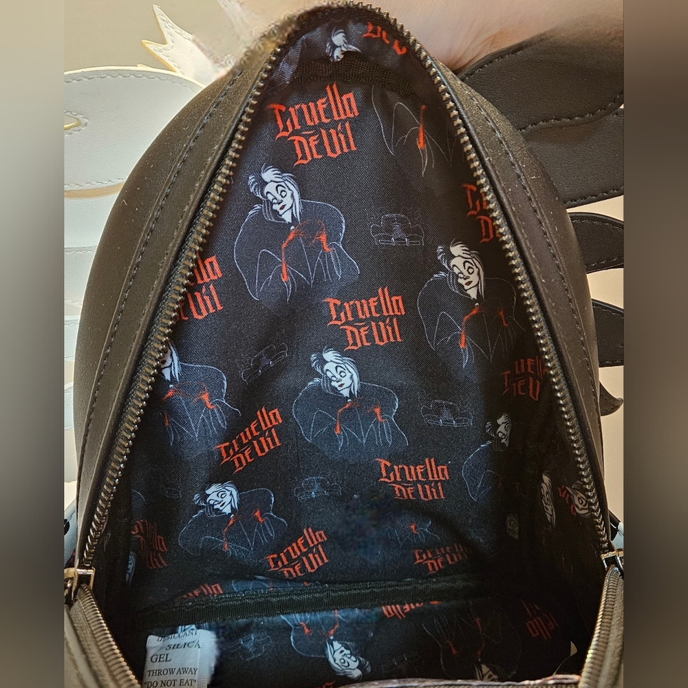 Disney Loungefly Cruella De Vil Mini Backpack - Picture 10 of 13